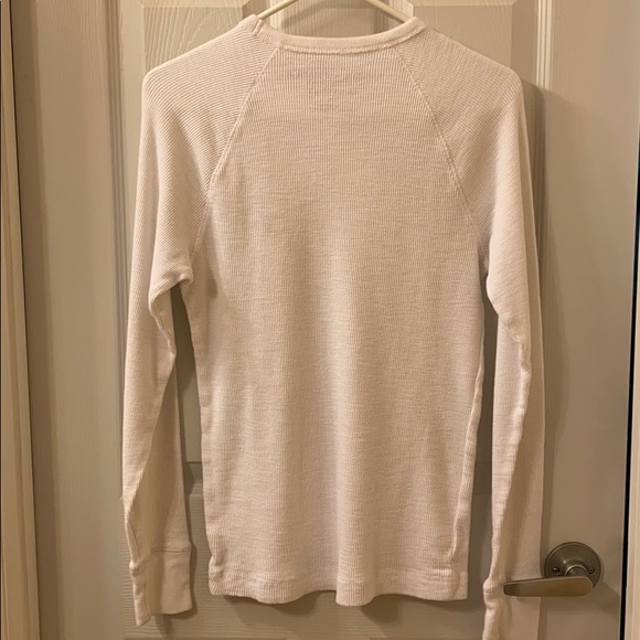 American Eagle, men’s white thermal top size Small - Picture 3 of 4